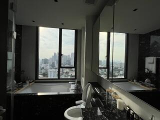 Modern Luxury Condo BTS Thonglor