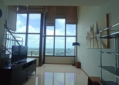 Luxury Duplex Condo Prompong