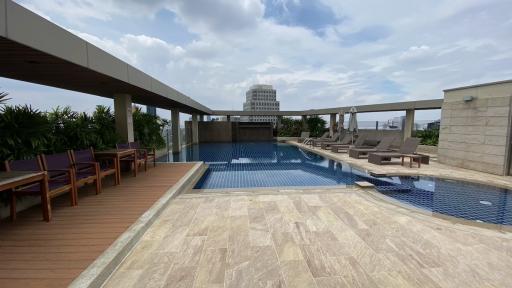 Large Apartment Asoke BTS