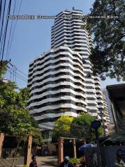 Large 1-Bedroom Condo Asoke