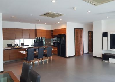 4-Bedroom Bangkok Condo Nana