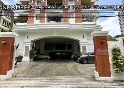 Large Apartment 5 Balconies