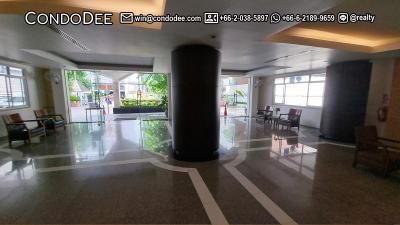 Large Condo Wattana Heights