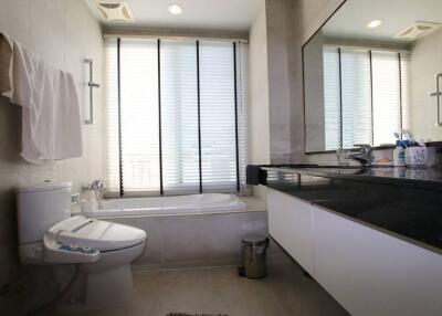 For SALE : Noble Ora / 1 Bedroom / 1 Bathrooms / 91 sqm / 11000000 THB [S11709]