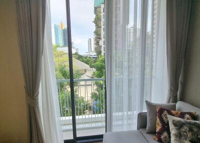 Brand-New Bangkok Condo Sale