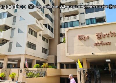 Large Sukhumvit Condo Sale Nana