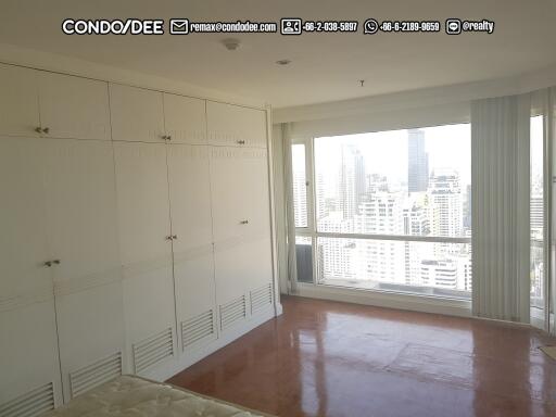 Large Balcony Condo Top Floor