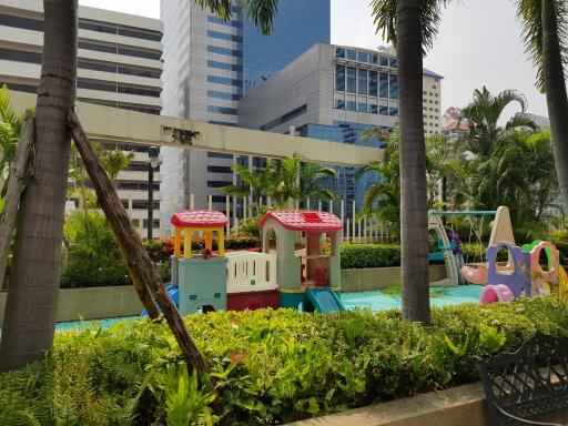 Condo Near University Asoke