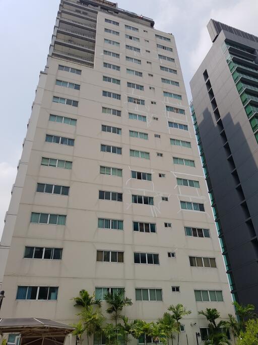 Condo Near University Asoke