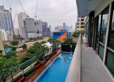 Bangkok Condo Pool View Sale