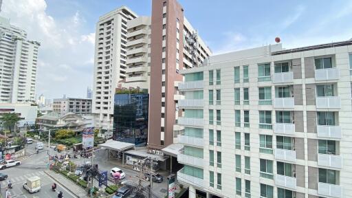 Japanese-Style Condo Sale Bangkok