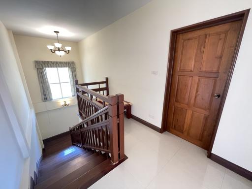 Emerald Heights:Two Storey Villa in perfect condition with 3 Bed and 4 Bathrooms