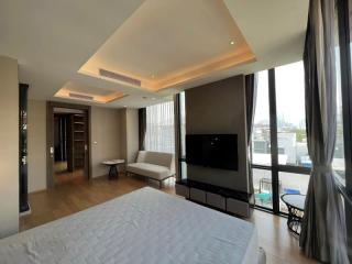 Luxury House 5-Bedroom for sale on Sathorn-YenAkart