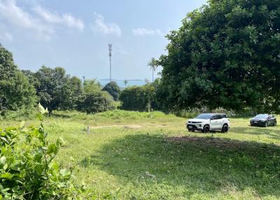 Sea-view land plot for sale in Chaweng hill.