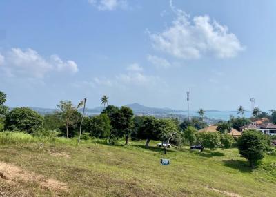 Sea-view land plot for sale in Chaweng hill.