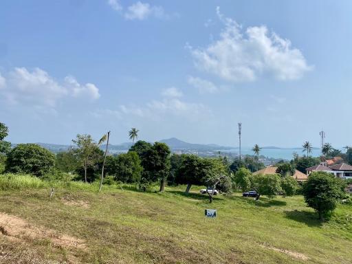 Sea-view land plot for sale in Chaweng hill.