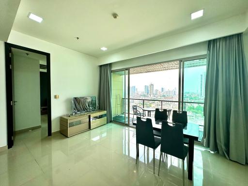 2-bedroom high floor condo for sale in Sathorn area