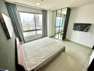 2-bedroom high floor condo for sale in Sathorn area