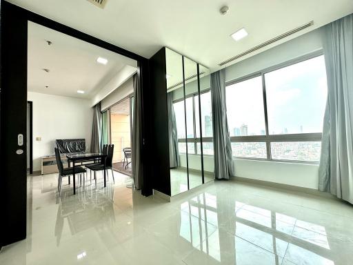 2-bedroom high floor condo for sale in Sathorn area