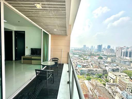 2-bedroom high floor condo for sale in Sathorn area