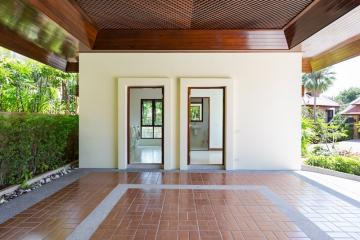 Fashionable, large 3-bedroom villa, with pool view in Baan Bua project, on Nai Harn beach