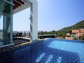 Gorgeous 3-bedroom villa, with sea view in Kata Sea View Villas project, on Kata beach