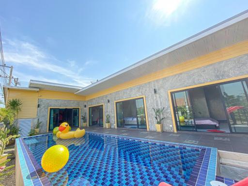 5 Bedroom Thai Style Modern Pool Villa For Sale