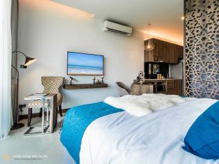 Astonishing studio apartments, with sea view in The Peaks Residence project, on Kata Noi beach