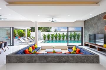 Comfortable 4-bedroom villa, with pool view, on Nai Harn beach