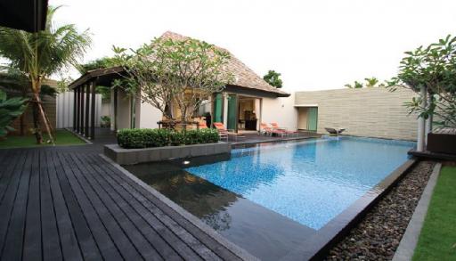 Fashionable, large 4-bedroom villa, with pool view in Anchan Villas 3 project, on Bangtao/Laguna beach