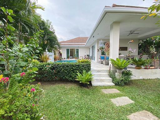 Lovely 3 Bed 2 Bath Pool Villa For Sale at Woodlands