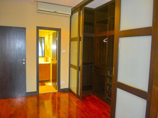 2-bedroom spacious condo for sale in Phromphong area