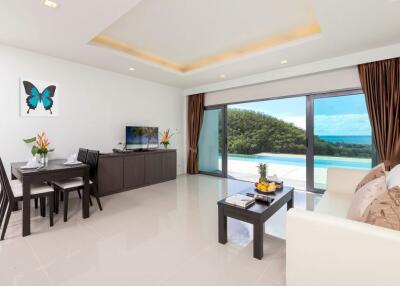 Cozy studio apartments, with sea view, on Patong Beach beach