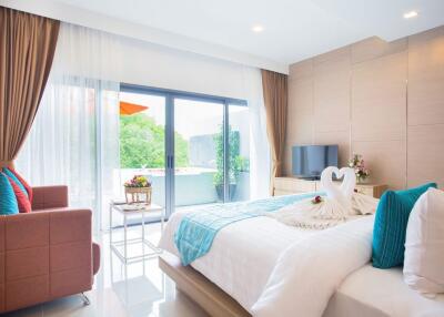 Cozy studio apartments, with sea view, on Patong Beach beach