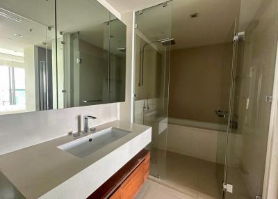 2-bedroom high end condo for sale close to Icon Siam mall