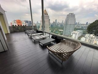 2-bedroom modern condo for sale close to Lumpini Park