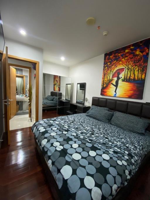 1-bedroom high floor condo for sale in Petchaburi area