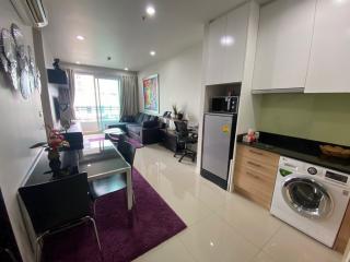 1-bedroom high floor condo for sale in Petchaburi area