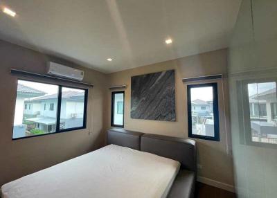 Modern detached house 3-Bedroom for sale on Onnut Wongwean