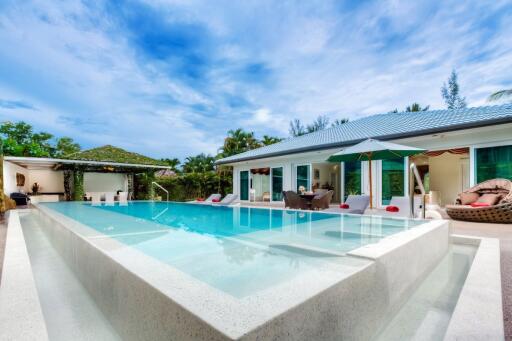 Incredible, large 4-bedroom villa, with pool view, on Bangtao/Laguna beach