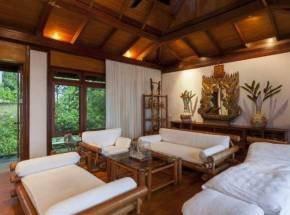 Chic, large 4-bedroom villa, with sea view in Ayara Surin project, on Surin Beach beach