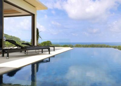 Luxurious, large 4-bedroom villa, with sea view, on Naithon beach