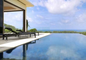 Luxurious, large 4-bedroom villa, with sea view, on Naithon beach