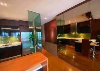 Large 1 bedroom condo for sale on Sathorn