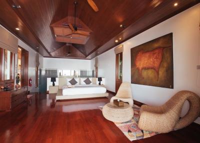 Luxury, large 8-bedroom villa, with sea view in Katamanda project, on Kata beach