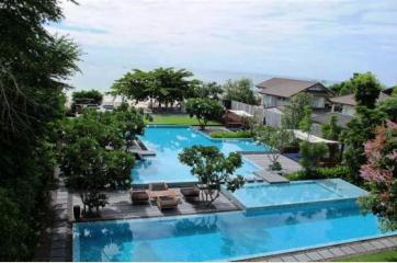 Beachfront Topfloor Condo in Hua Hin at Baan Sanpluem