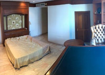 2-bedroom river view condo for sale in Rama 3 area