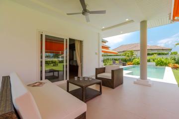 Mali Signature: Stunning 4 Bedroom Pool Villa