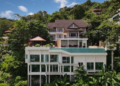 Amazing 7 bedrooms sew-view villa for sale on Patong hill