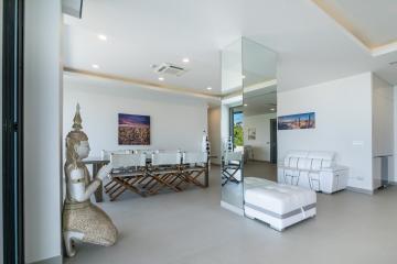 Astonishing 4-bedroom apartments, with sea view, on Surin Beach beach